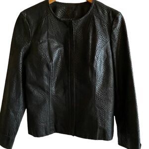 Alfani ~ Petites ~ Genuine Leather Jacket ~ Fully lined ~ size Small